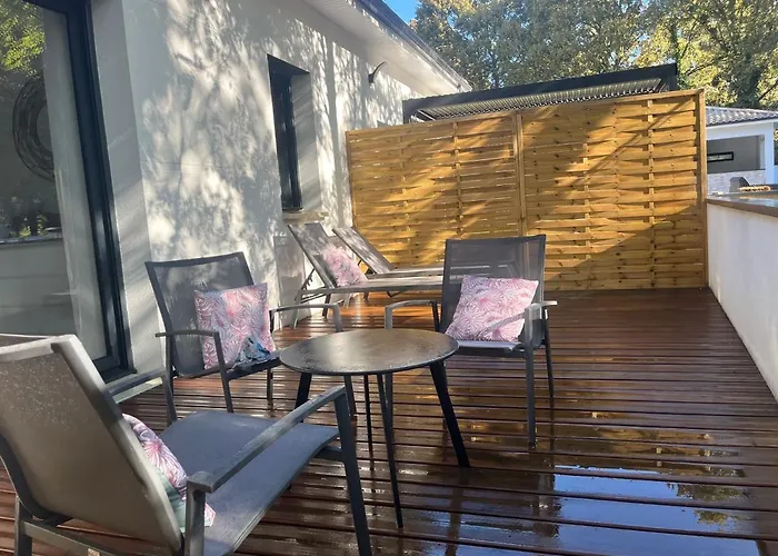 Salles, Maison A 30 Min D'arcachon بيت للعطل