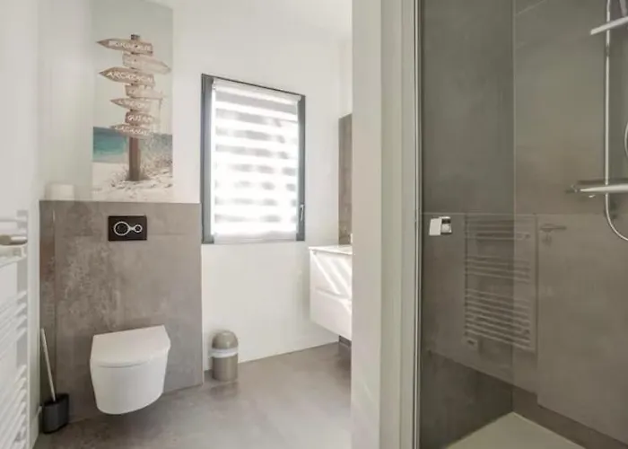 Salles, Maison A 30 Min D'arcachon بيت للعطل